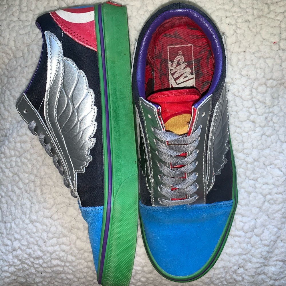 Marvel Vans • Women’s Size 9 • Men’s Size 7
